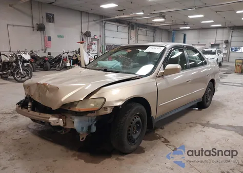 2002 Honda Accord 2.3 Lx z USA, uszkodzony, nr VIN 1HGCG66532A063283